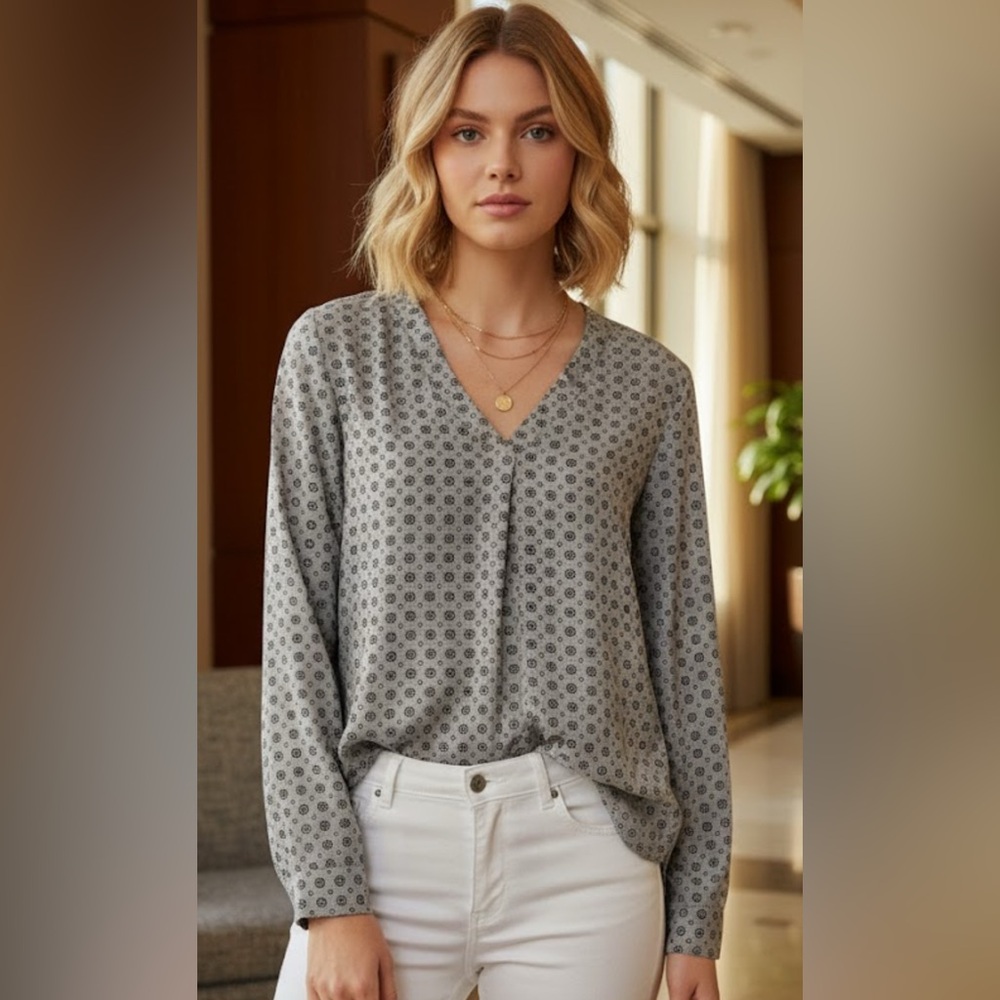 Lex & Madison Olive Gray Emblem Blouse V-Neck Top Size XL